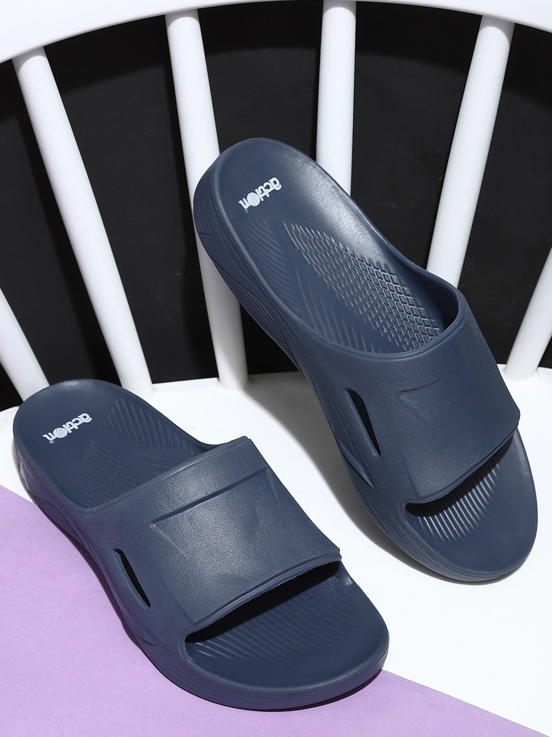 

Action Men Cool-401 Lightweight Sliders, Navy blue