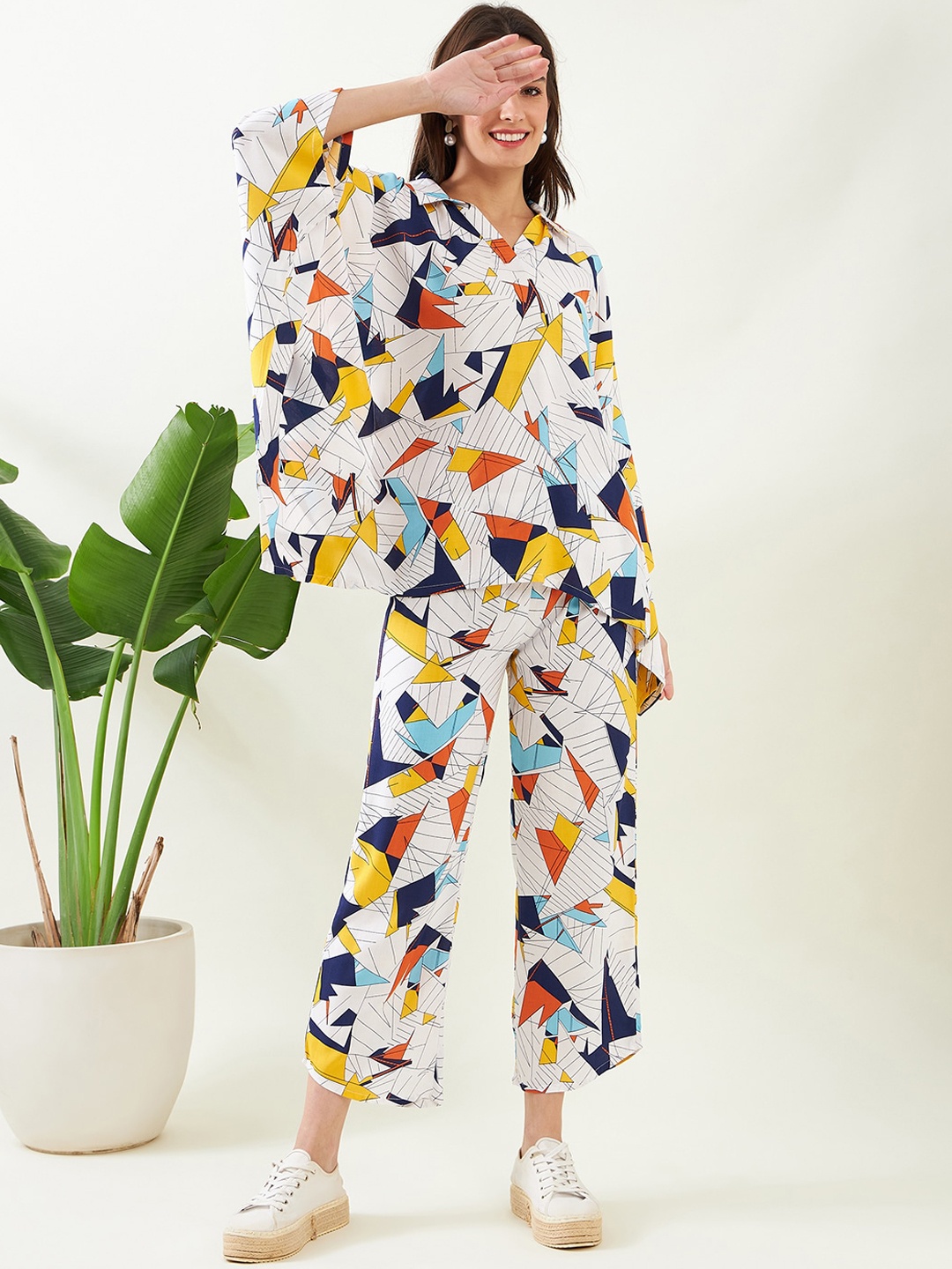 

The Kaftan Company Abstract Printed Shirt Collar Top With Trousers, White