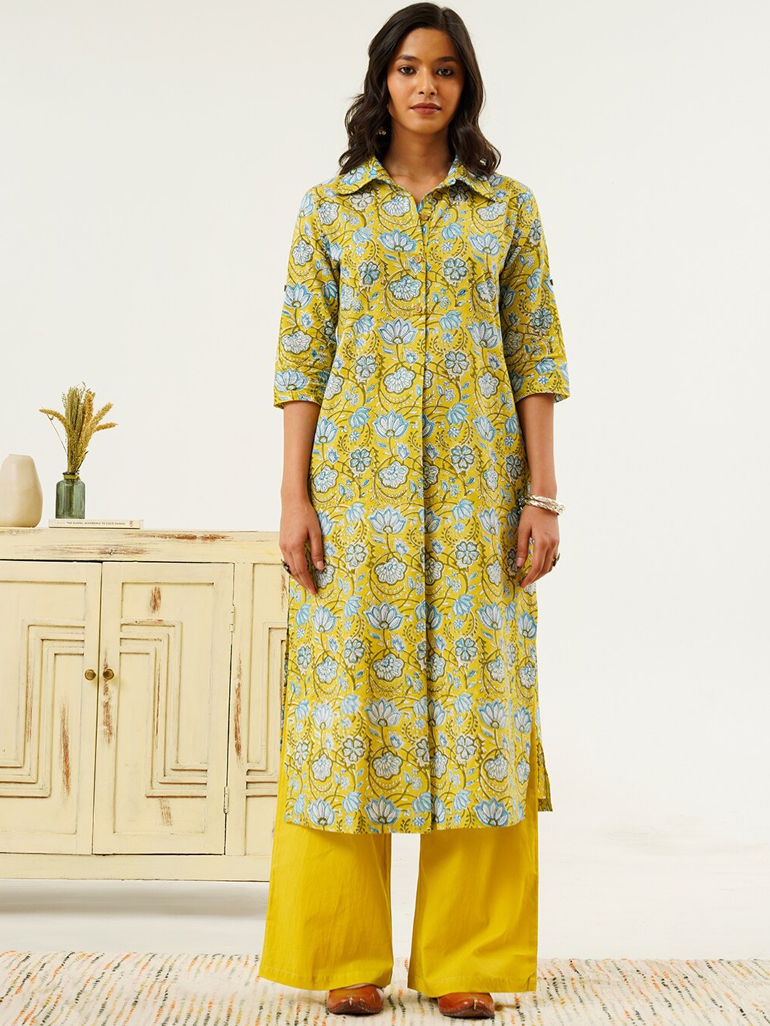 

indy Raaga Floral Print Shirt Collor Straight Pure Cotton Kurta With Cotton Palazzo, Lime green