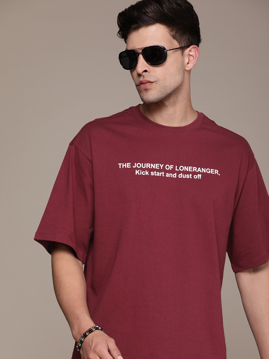 

Roadster Men Typography Printed Drop-Shoulder Sleeves Pure Cotton T-shirt, Maroon