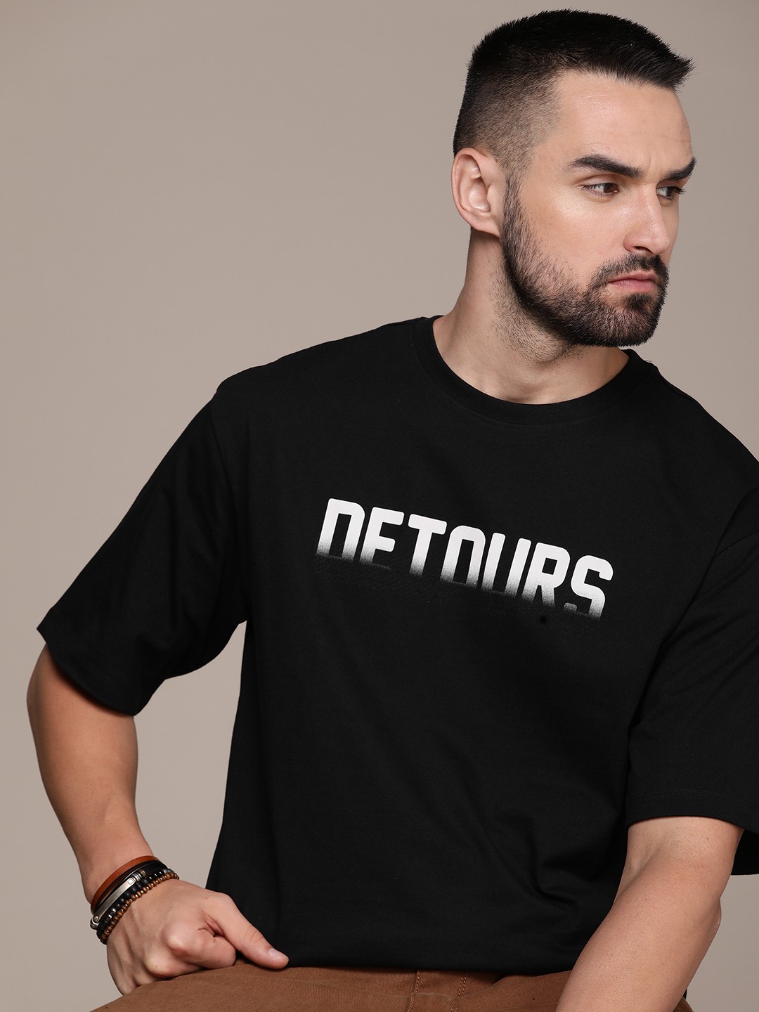

Roadster Men Typography Printed Pure Cotton T-shirt, Black