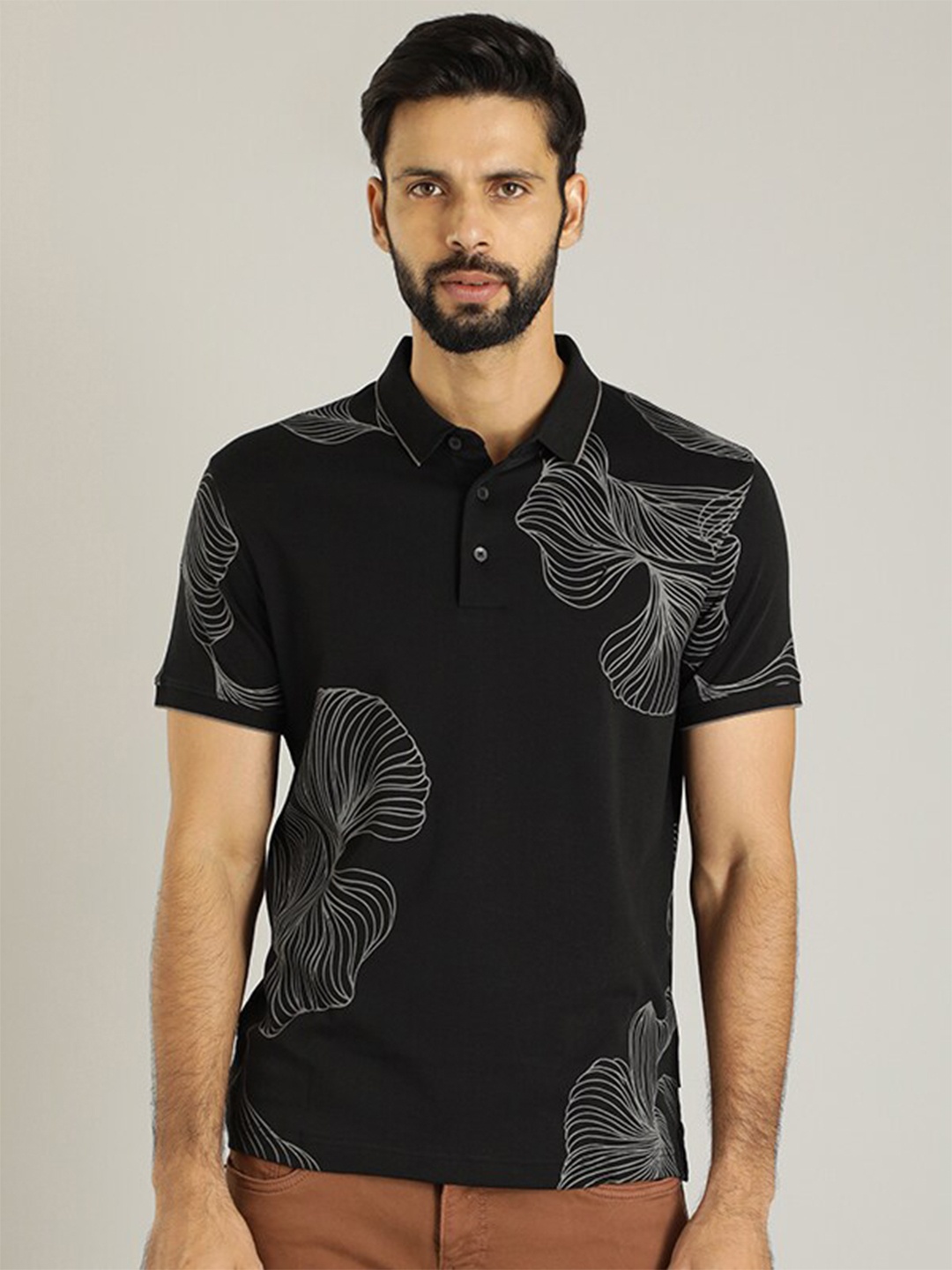 

Indian Terrain Floral Printed Polo Collar Pure Cotton T-shirt, Black