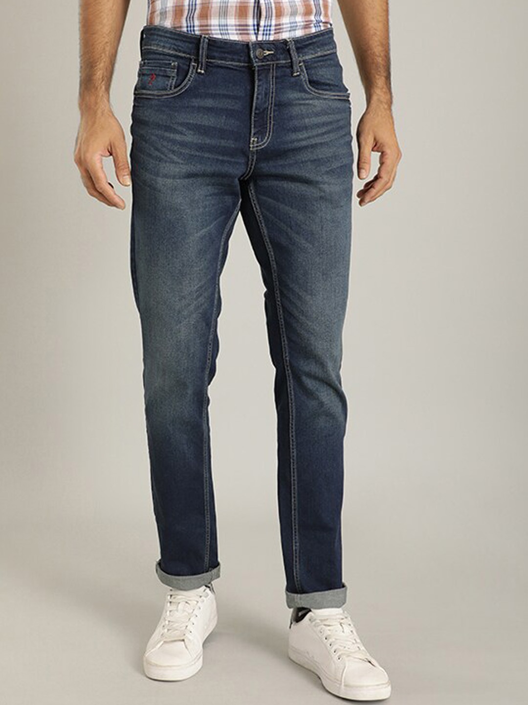 

Indian Terrain Men Brooklyn Clean Look Heavy Fade Slim Fit Stretchable Jeans, Blue