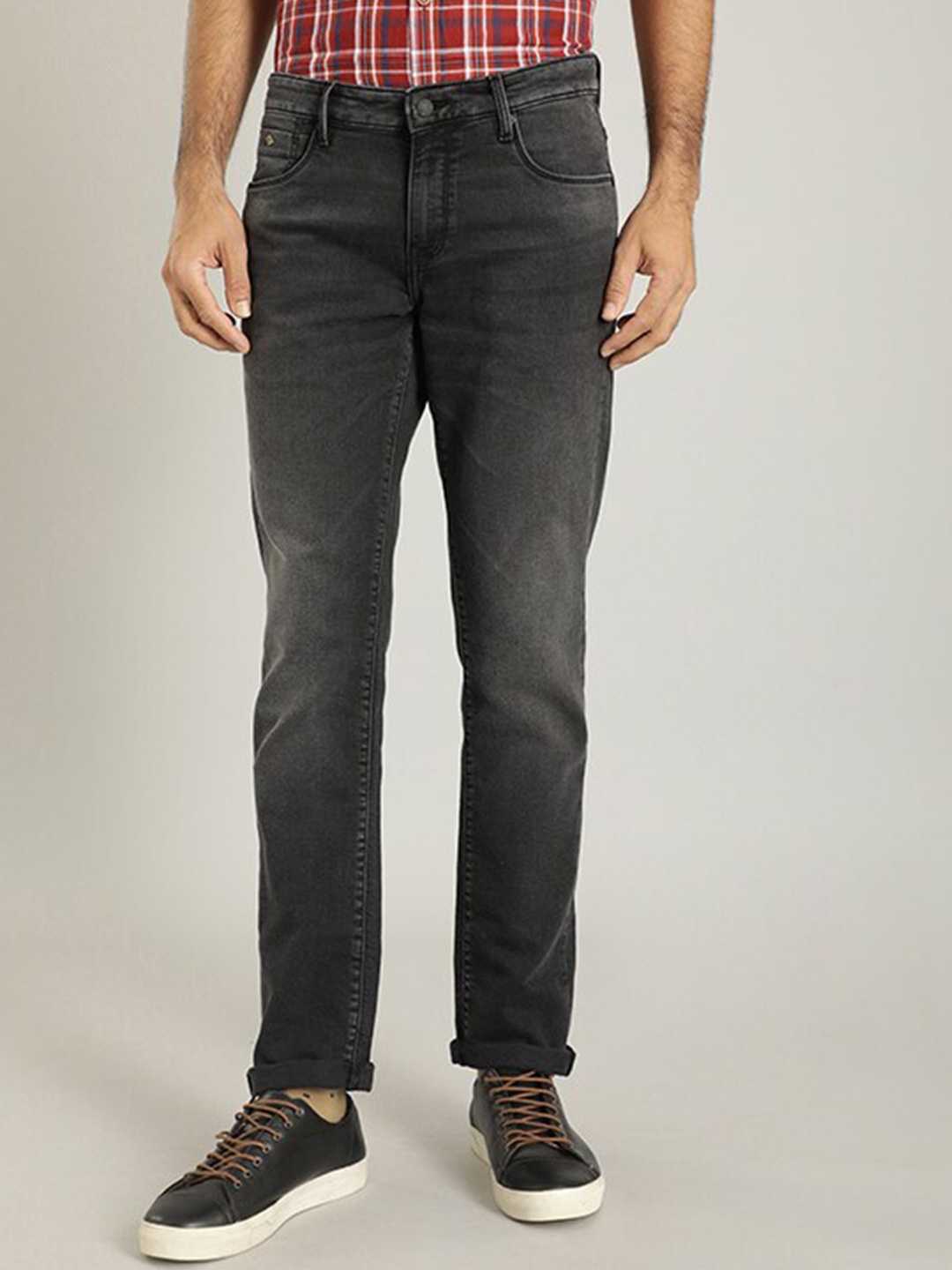 

Indian Terrain Men Brooklyn Slim Fit Stretchable Light Fade Clean Look Jeans, Grey