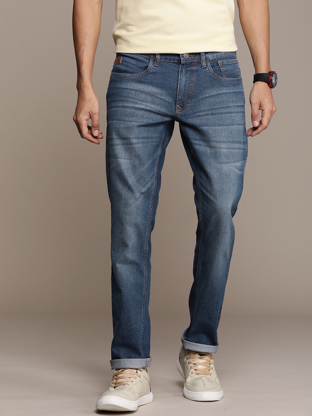 

WROGN Men Mid-Rise Straight Fit Light Fade Stretchable Jeans, Blue