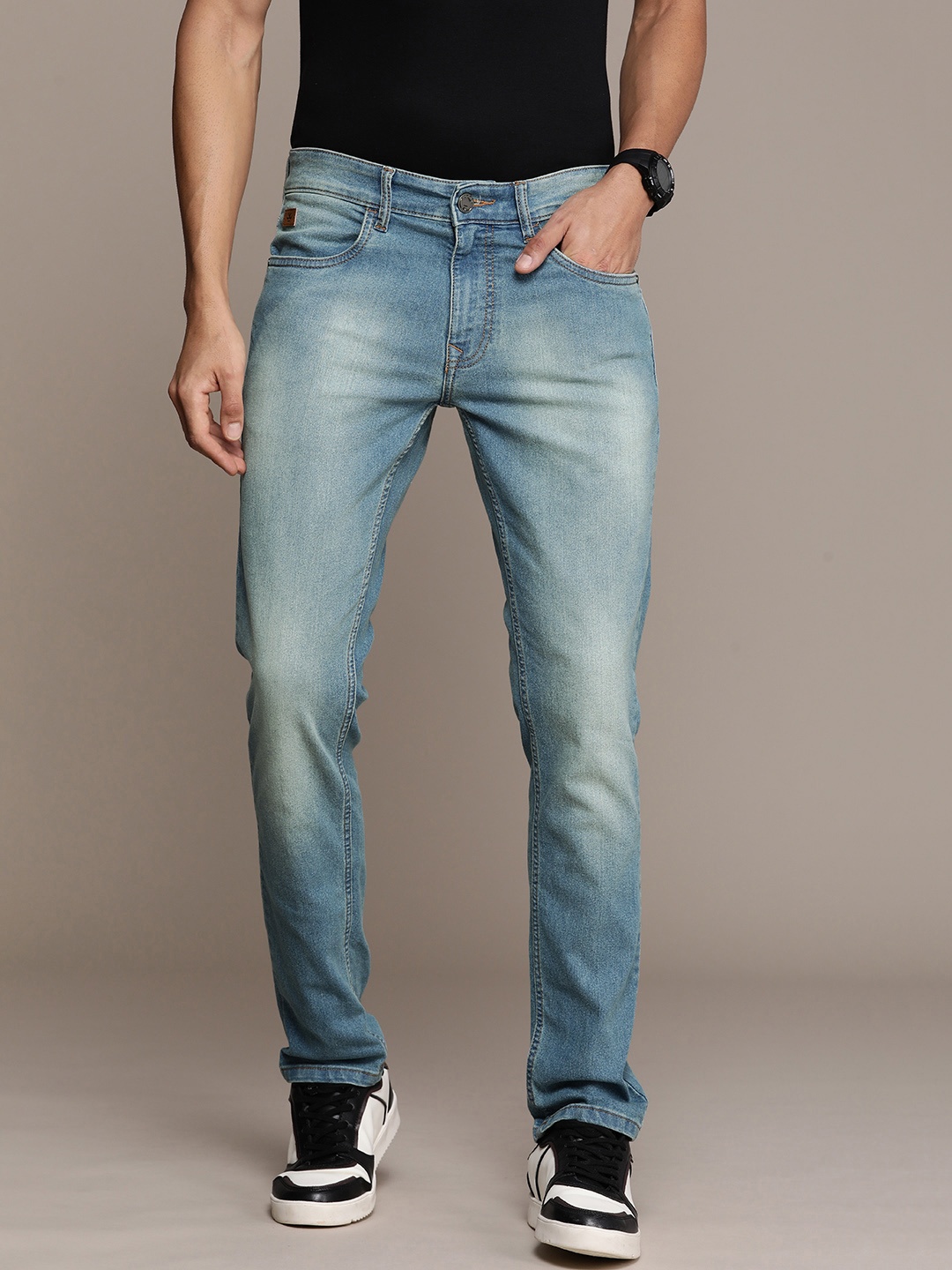

WROGN Men Slim Fit Heavy Fade Stretchable Jeans, Blue
