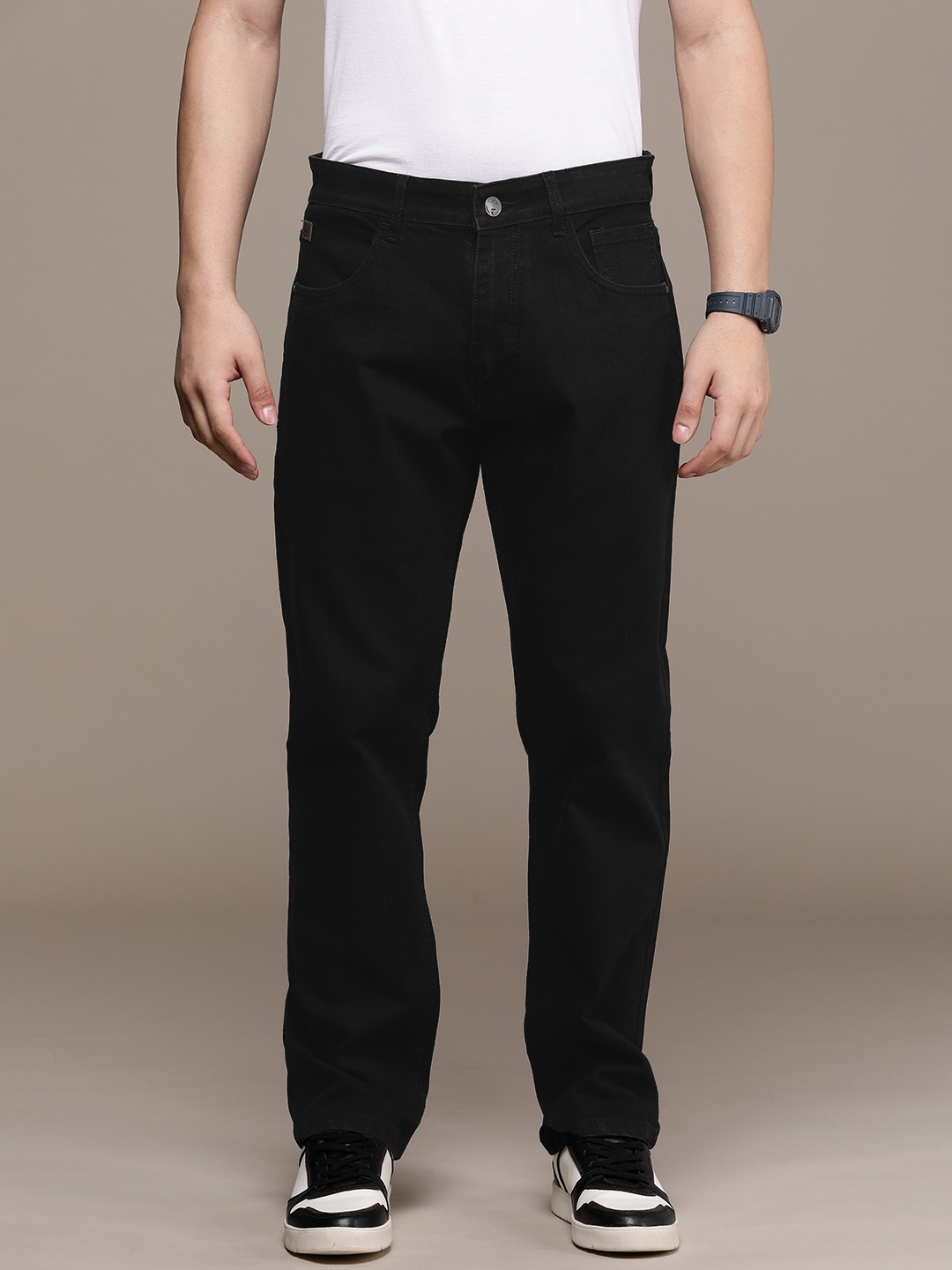

WROGN Men Anti Fit Mid-Rise Stretchable Jeans, Black