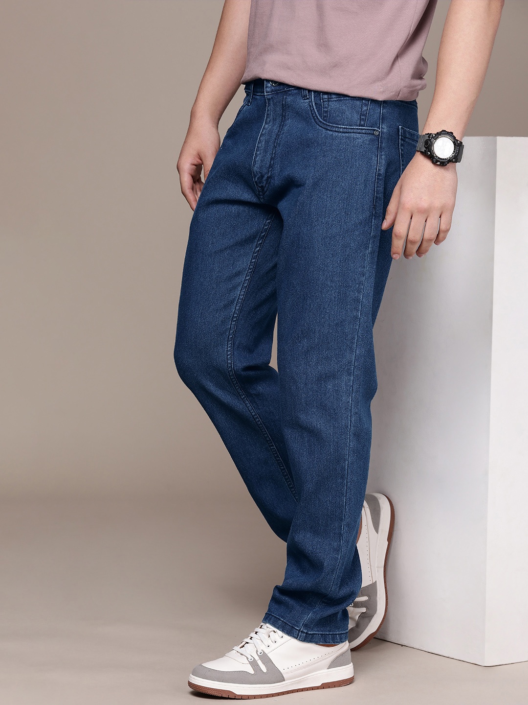 

WROGN Men Anti Fit Stretchable Mid-Rise Jeans, Blue