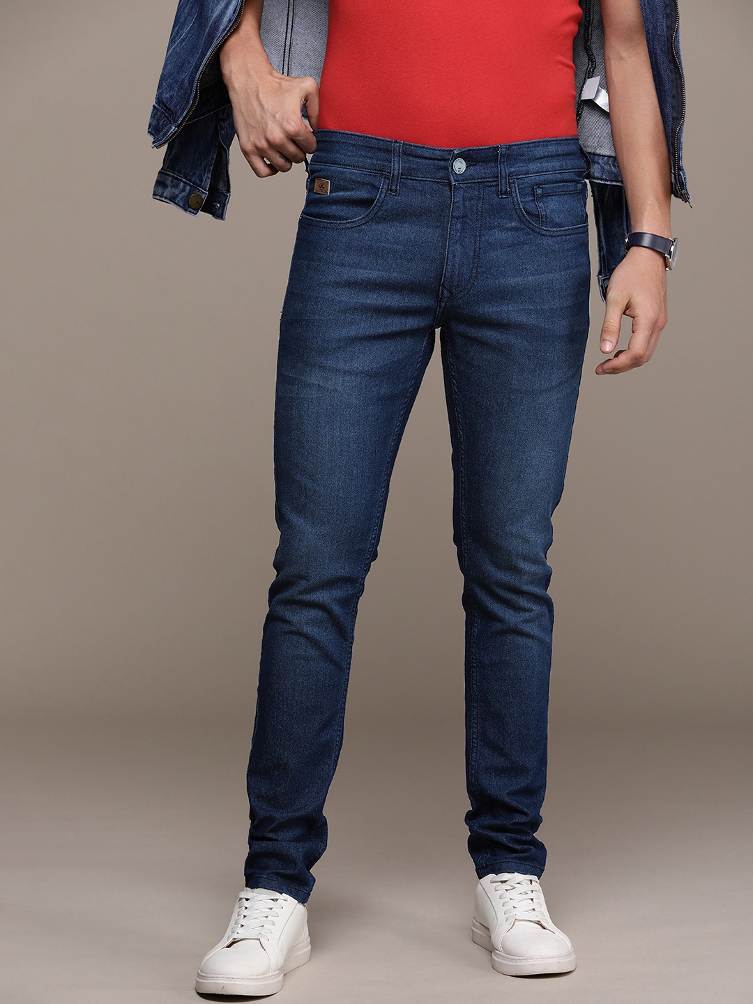

WROGN Men Skinny Fit Light Fade Stretchable Jeans, Blue