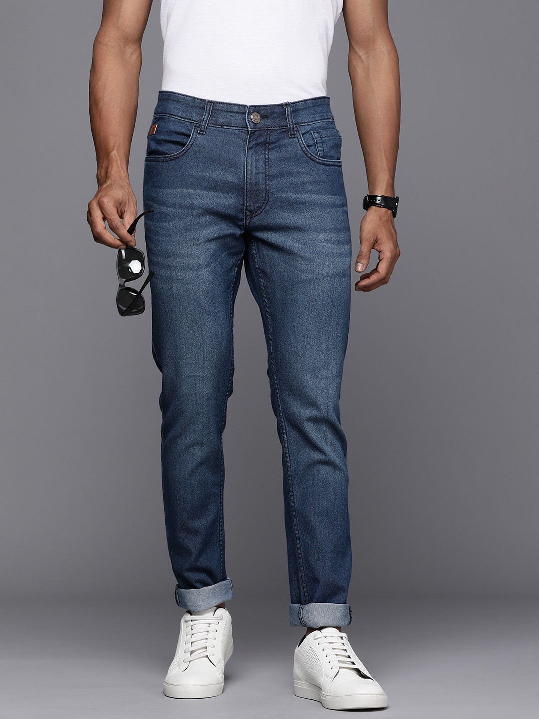 

WROGN Men Mid-Rise Skinny Fit Light Fade Stretchable Jeans, Blue