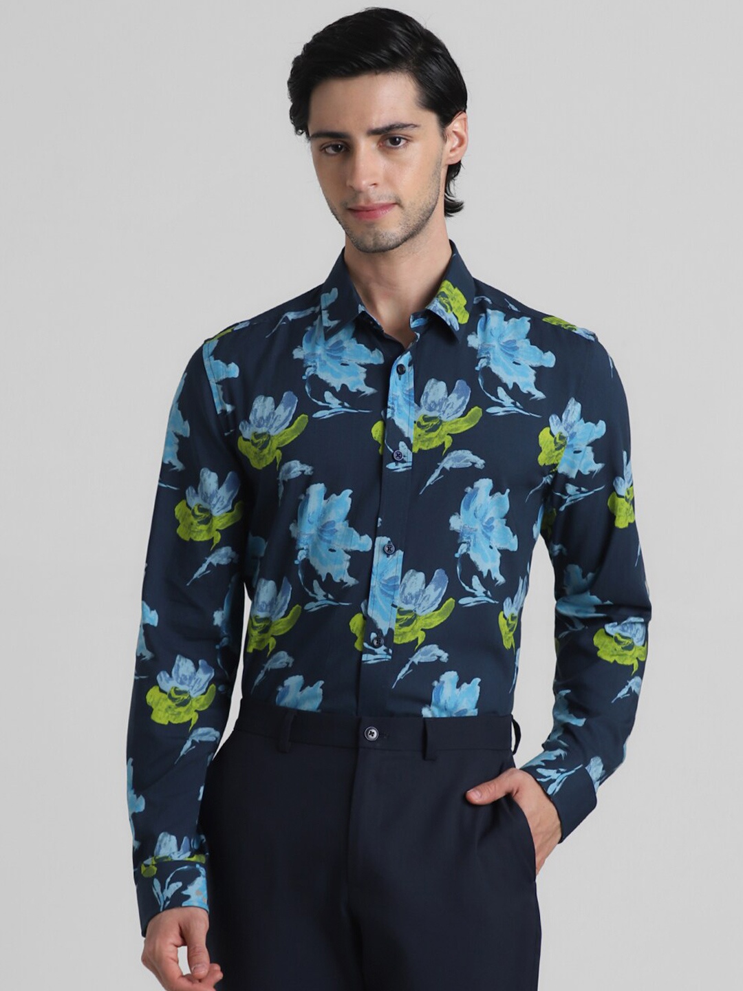 

Jack & Jones Floral Printed Spread Collar Cotton Casual Shirt, Navy blue