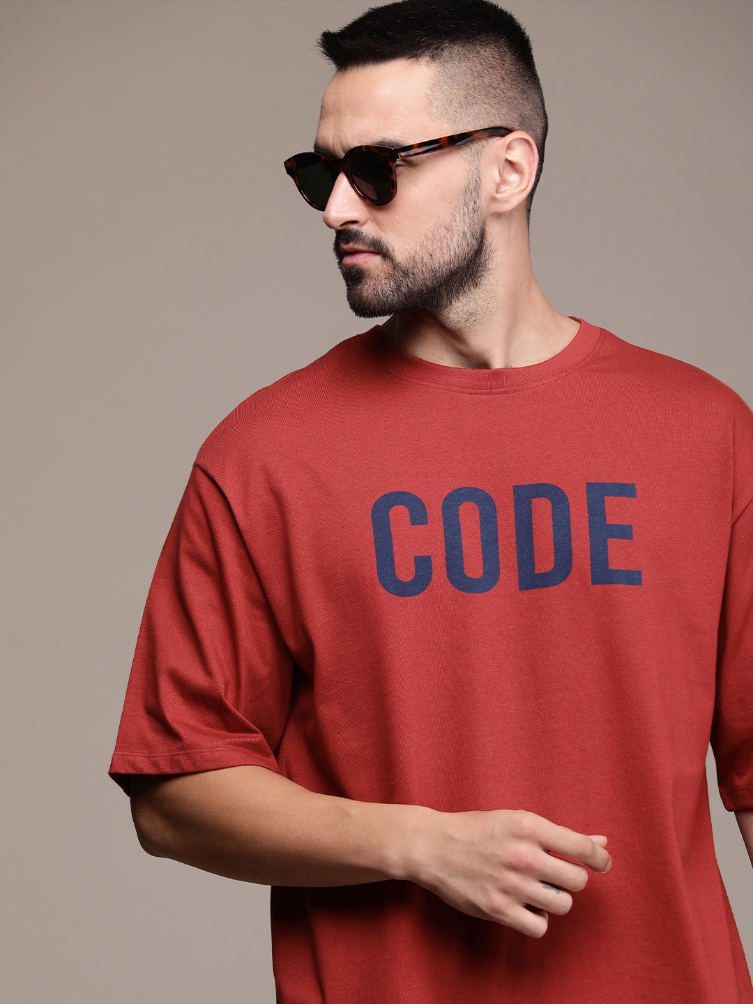 

The Roadster Life Co. Typography Printed Drop-Shoulder Sleeves Pure Cotton T-shirt, Maroon