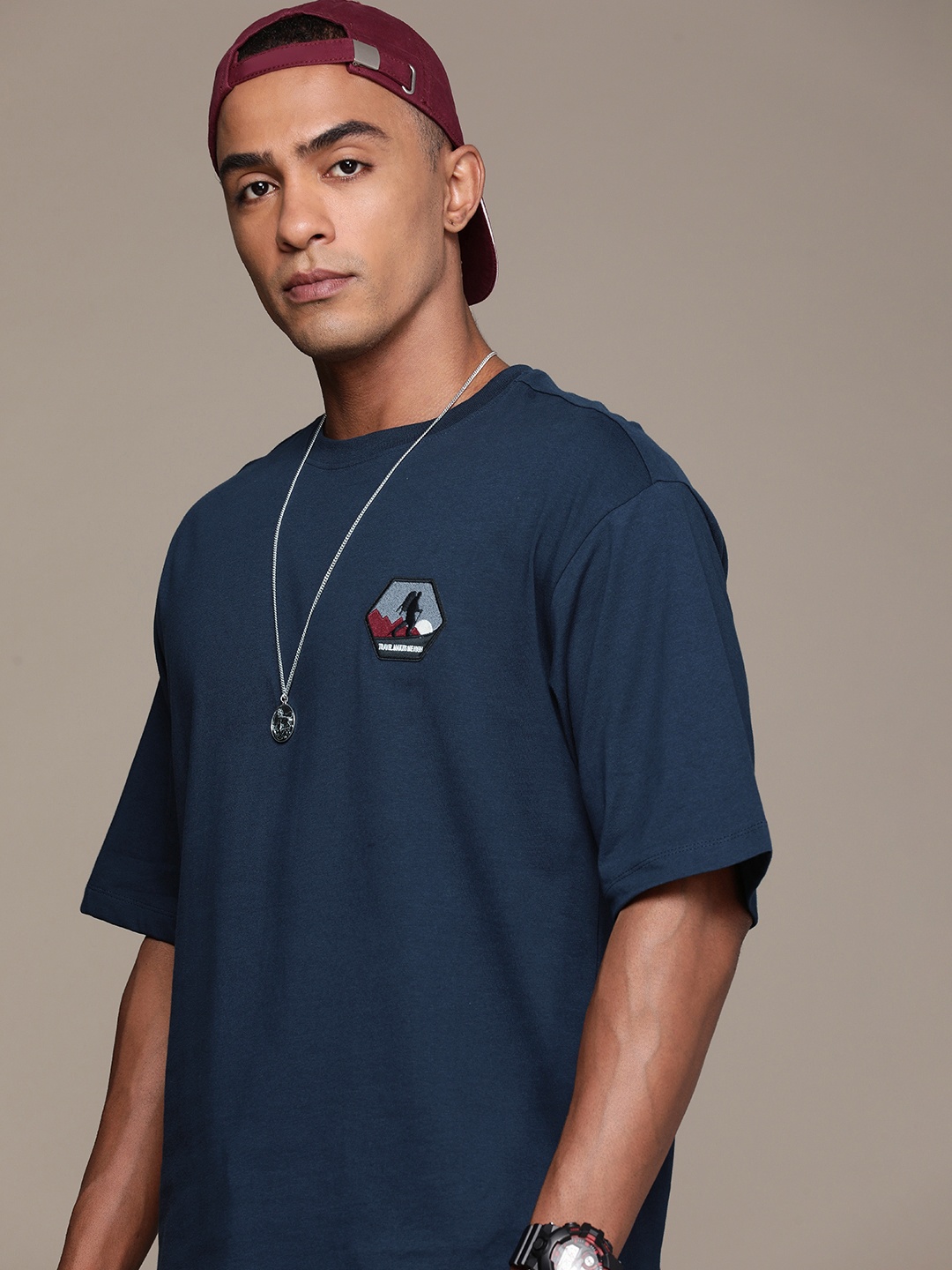 

The Roadster Life Co. Drop-Shoulder Pure Cotton With Applique Detail T-shirt, Navy blue