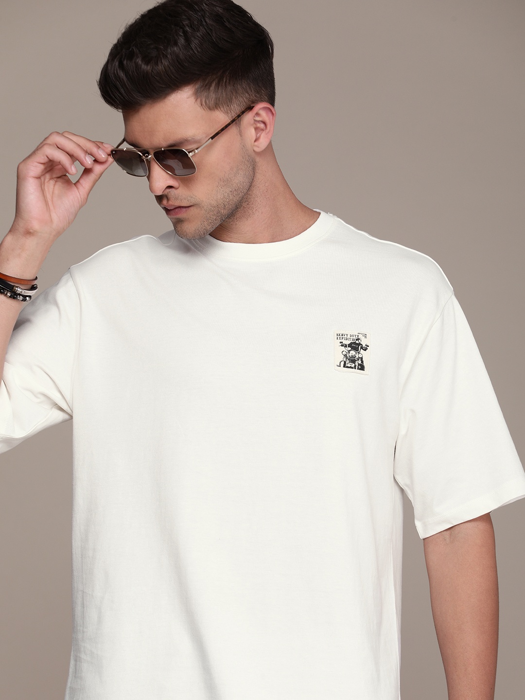 

The Roadster Life Co. Drop-Shoulder Sleeves Pure Cotton Applique Oversized T-shirt, Off white