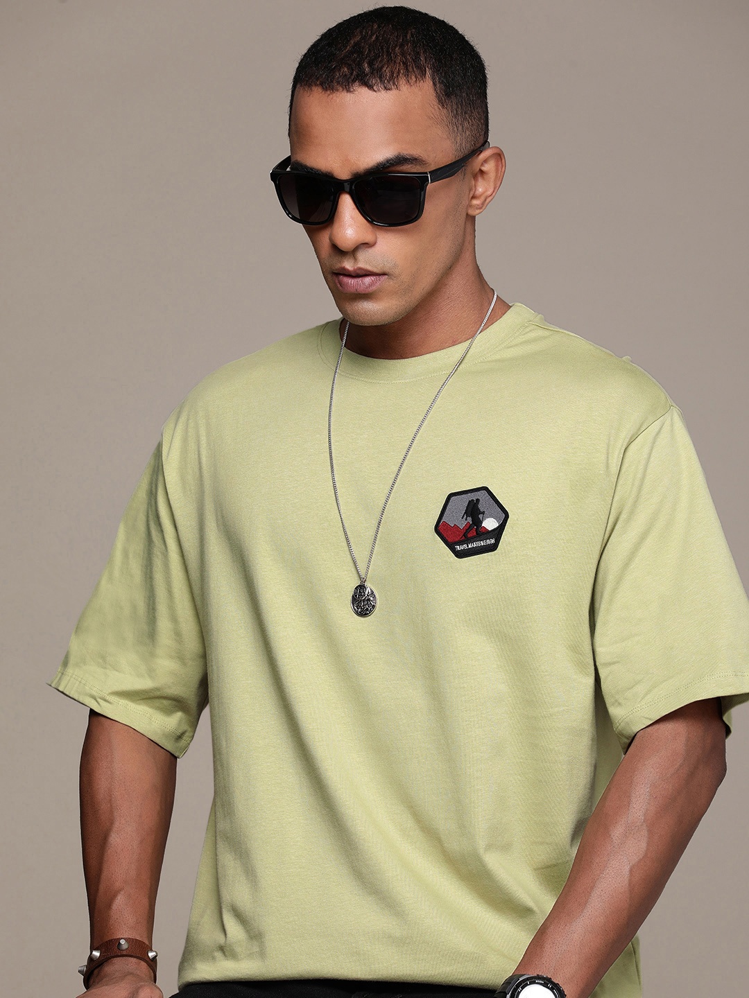 

The Roadster Life Co. Drop-Shoulder Sleeves Pure Cotton Applique T-shirt, Green