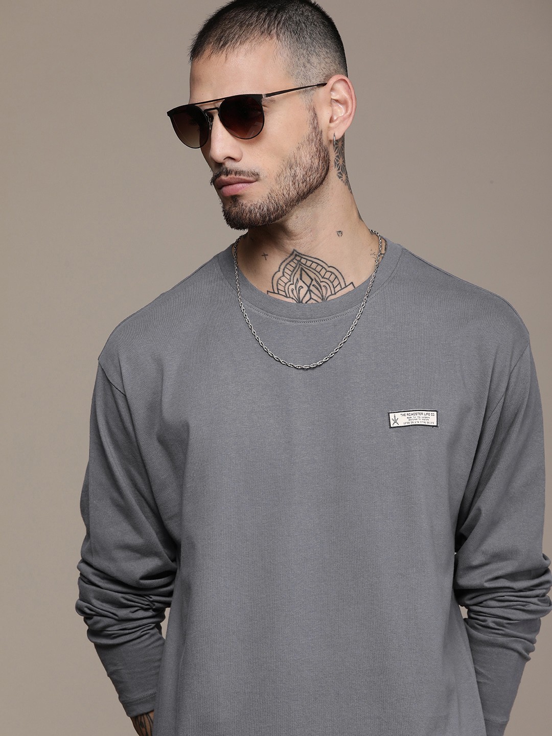 

The Roadster Life Co. Pure Cotton Solid Drop-Shoulder Sleeves Casual T-shirt, Grey