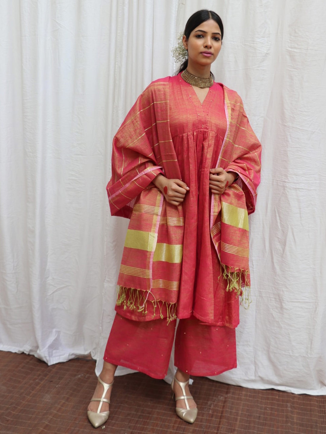 

Chidiyaa Striped Dupatta with Zari Detail, Pink