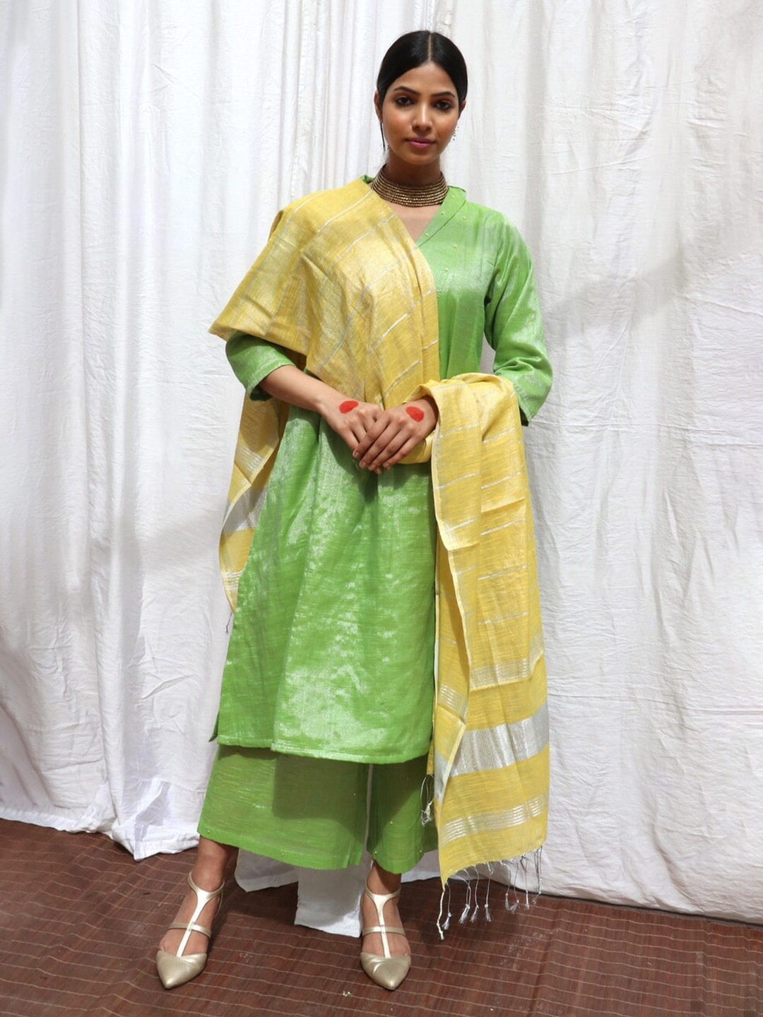 

Chidiyaa Striped Zari Detail Dupatta, Yellow