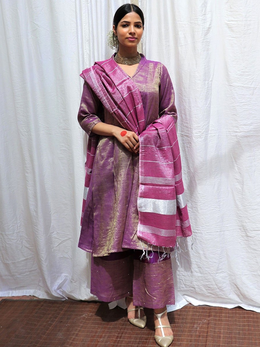 

Chidiyaa Striped Dupatta with Zari Detail, Purple