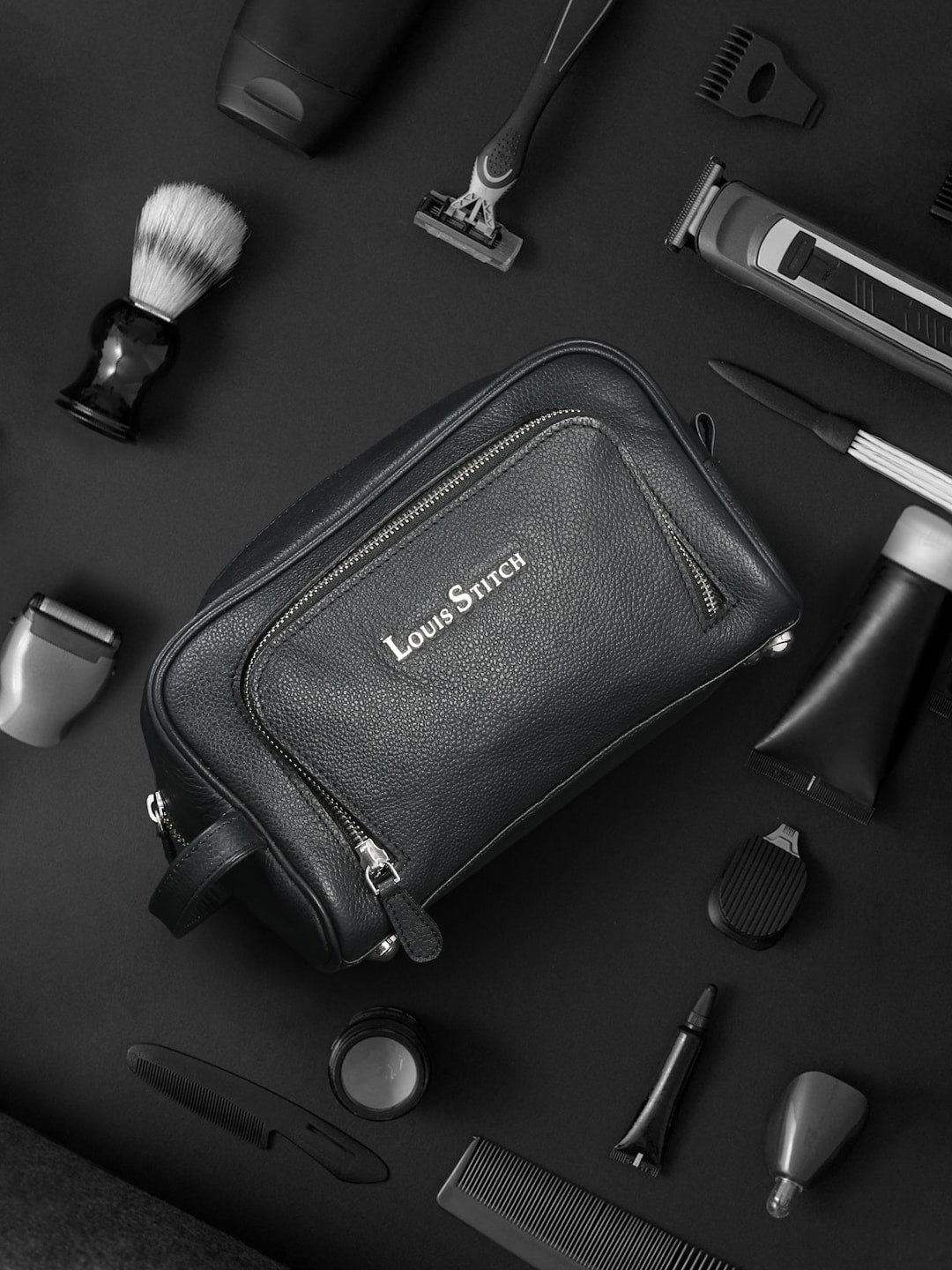 

LOUIS STITCH Leather Travel Toiletry Kit, Black