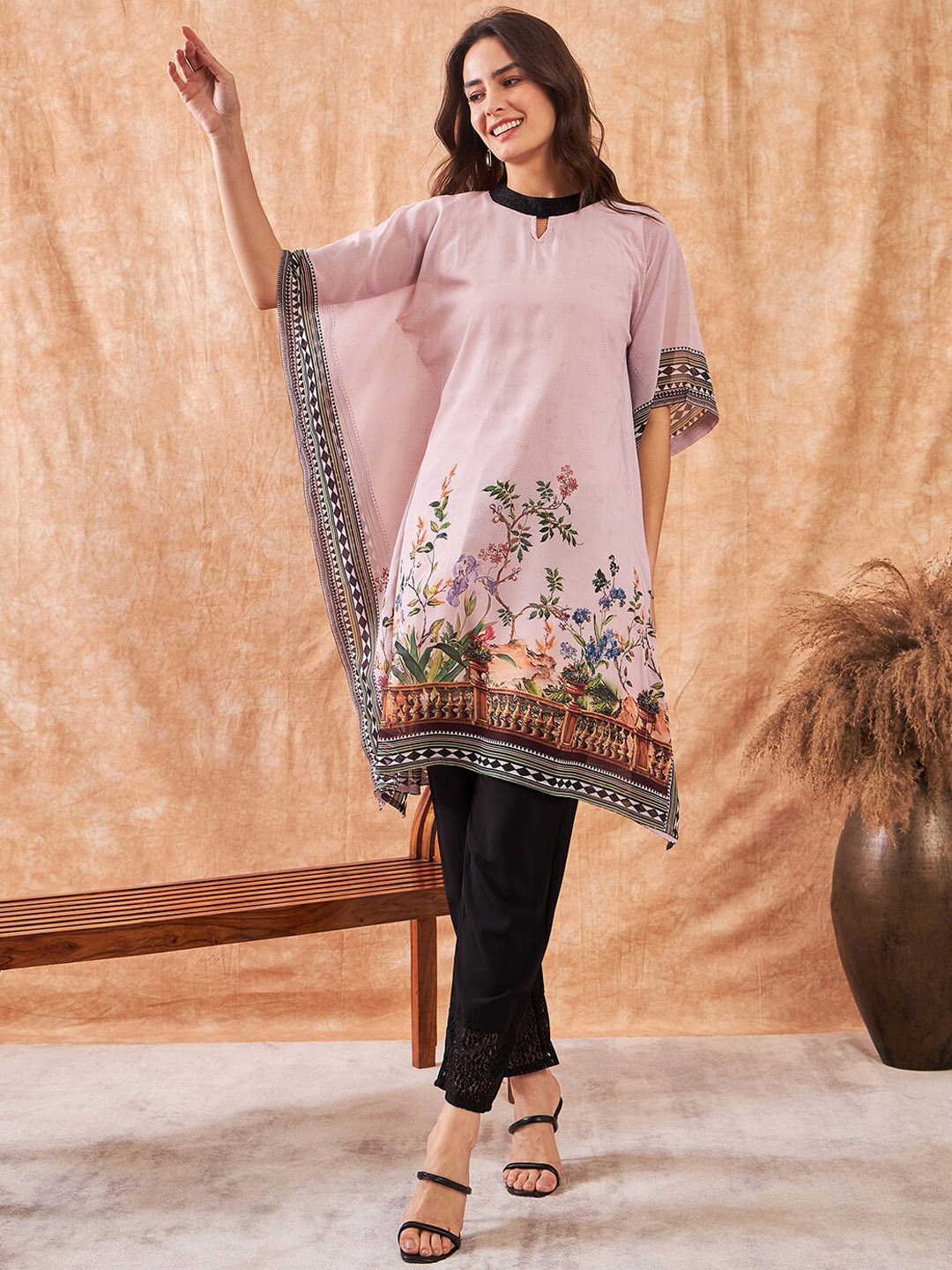 

The Kaftan Company Floral Printed Kaftan Kurta With Trousers, Pink