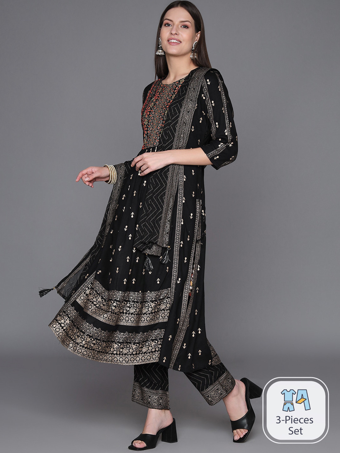 

HEEPOSH Ethnic Motifs Printed Pleated Straight Kurta & Trousers With Dupatta, Black