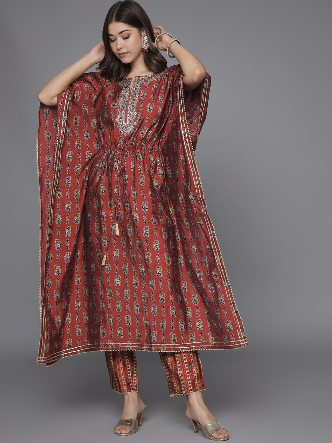 

HEEPOSH Paisley Printed Kaftan Kurta With Trousers, Brown