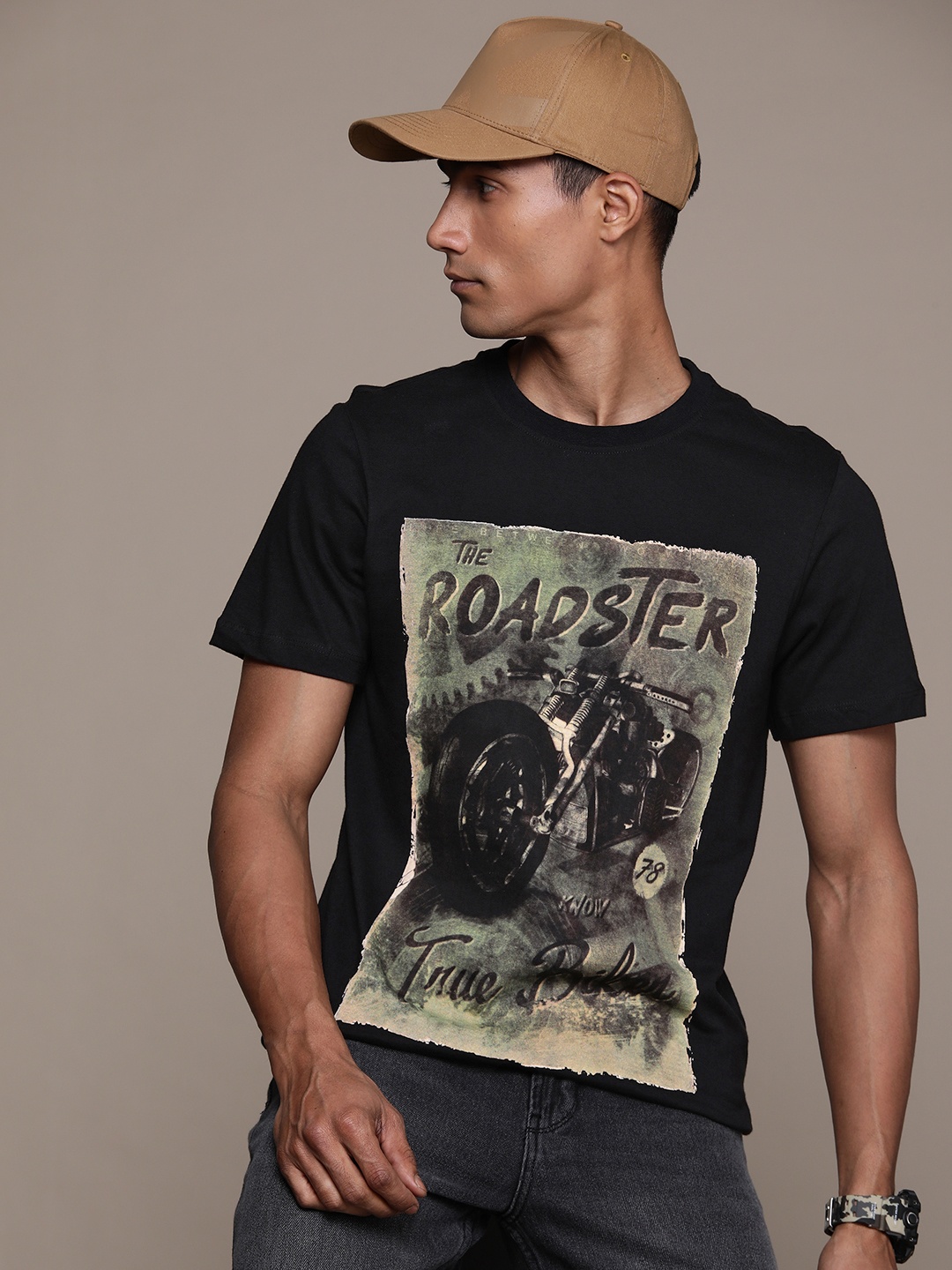 

The Roadster Lifestyle Co. Graphic Printed Pure Cotton T-shirt, Black