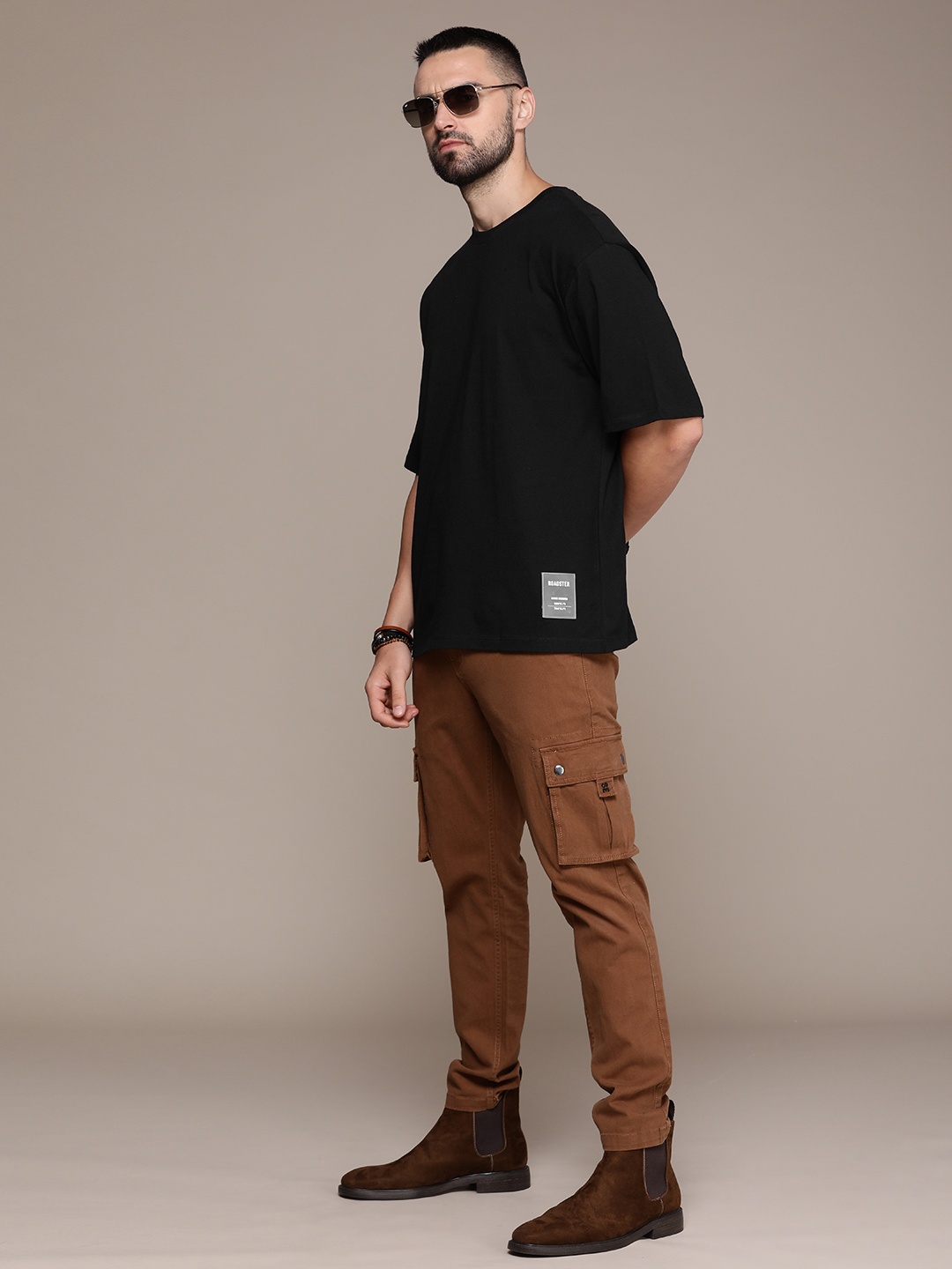 

Roadster Men Solid Drop-Shoulder Sleeves Pure Cotton T-shirt, Black