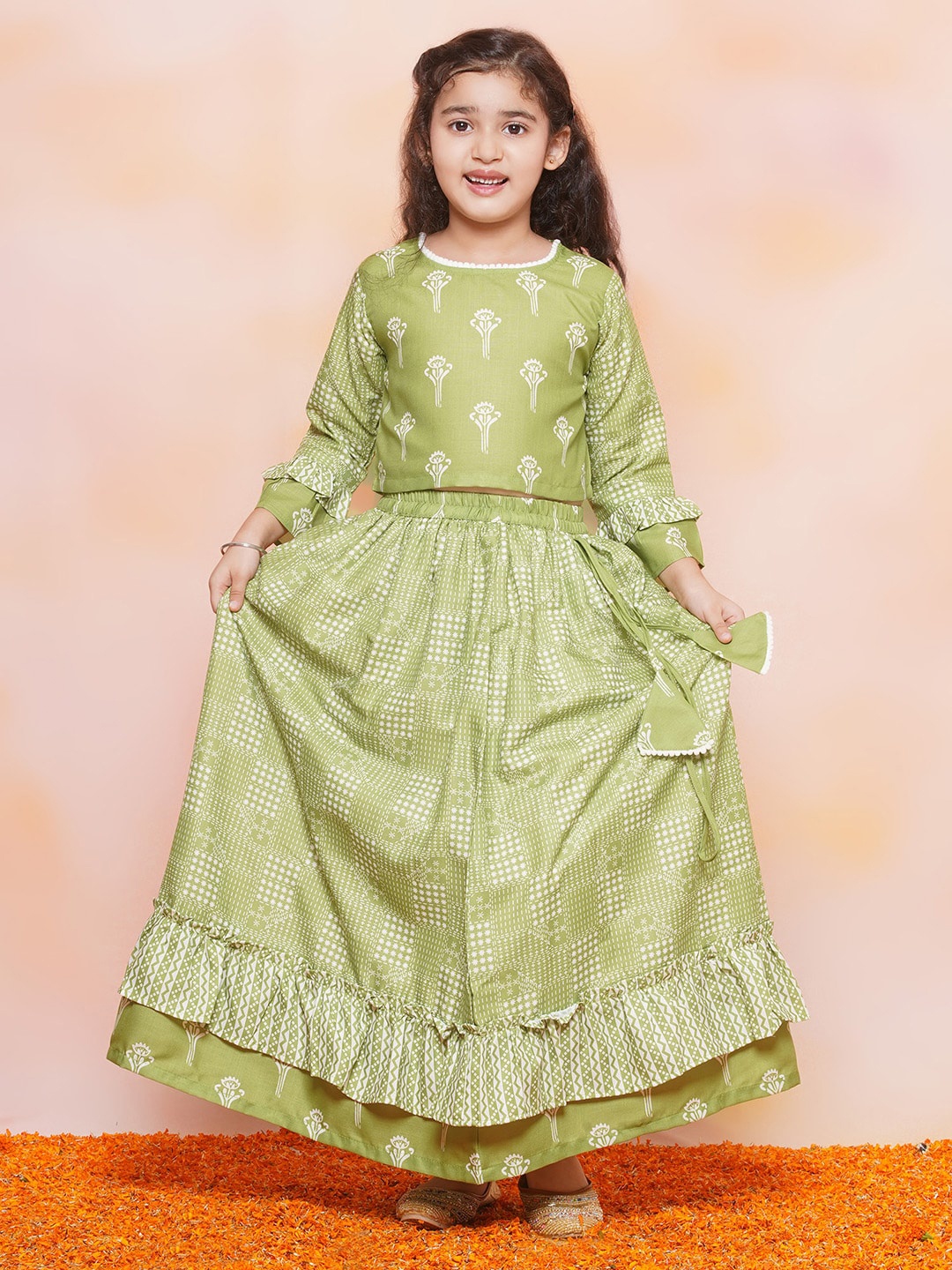 

Aj DEZInES Girls Ethnic Motifs Printed Ready to Wear Lehenga Choli, Green