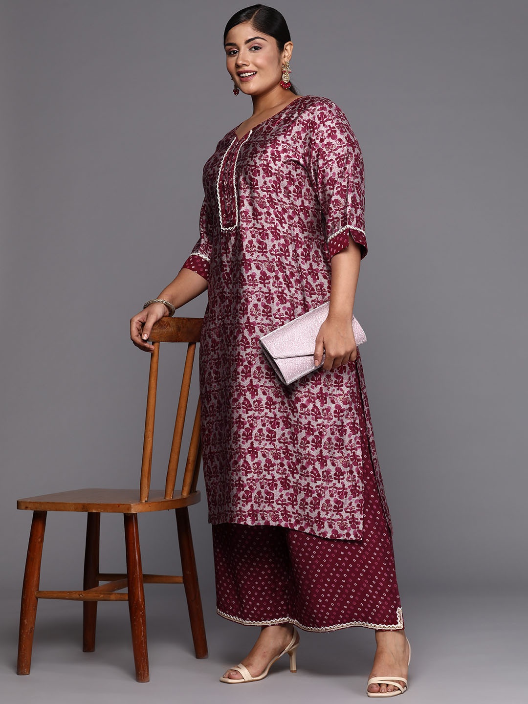 

EXTRA LOVE BY LIBAS Women Plus Size Floral Printed Regular Gotta Patti Kurta with Palazzos, Maroon