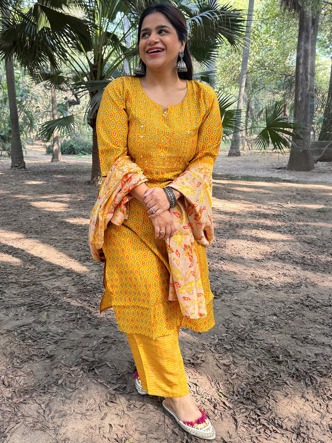 

EXTRA LOVE BY LIBAS Women Plus Size Ethnic Motifs Kurta with Palazzos & With Dupatta, Yellow