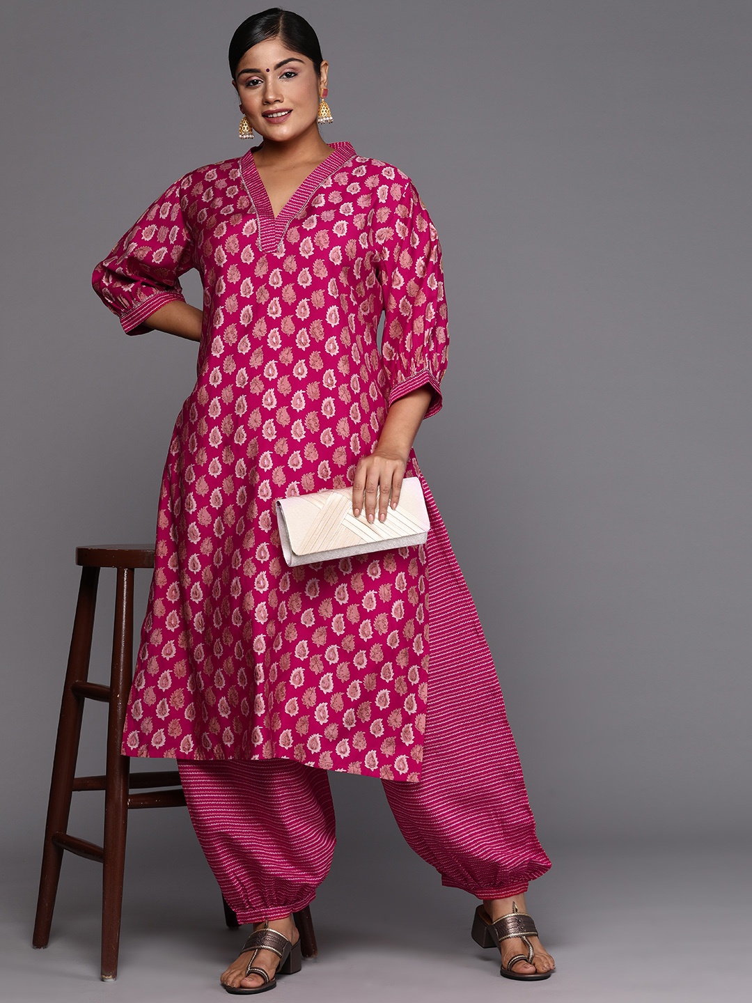 

EXTRA LOVE BY LIBAS Women Plus Size Paisley Printed Regular Gotta Patti Kurta with Salwar, Pink