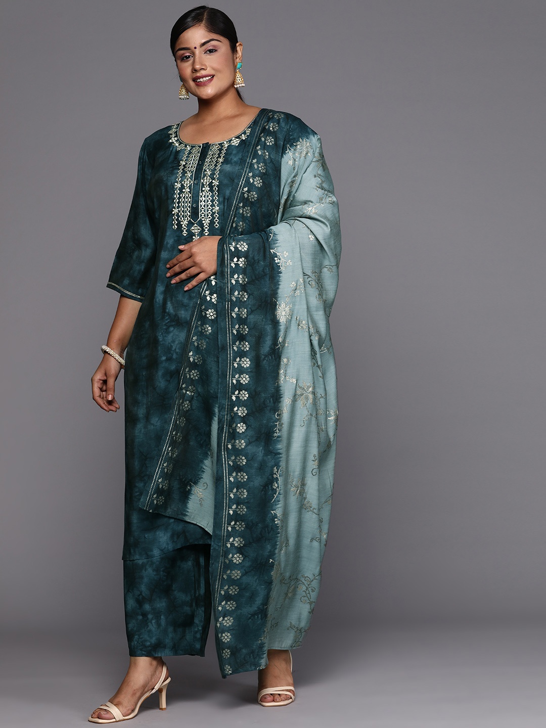 

EXTRA LOVE BY LIBAS Women Plus Size Embroidered Kurta with Palazzos & With Dupatta, Grey