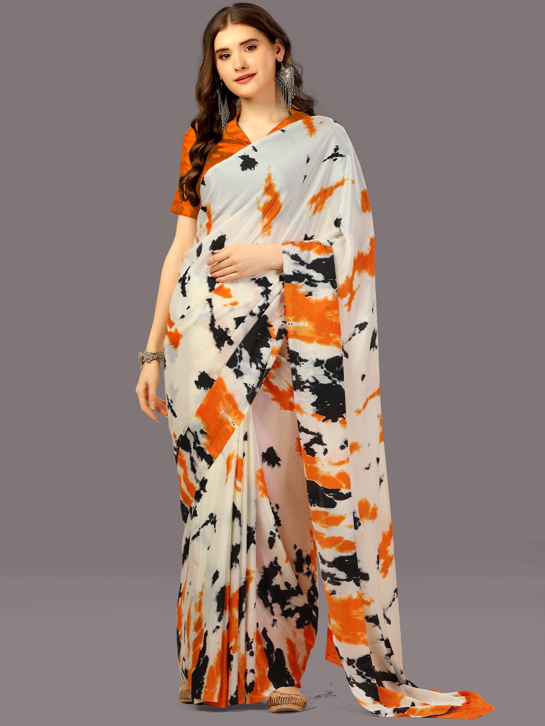 

WORIVOC Abstract Printed Satin Saree, Cream