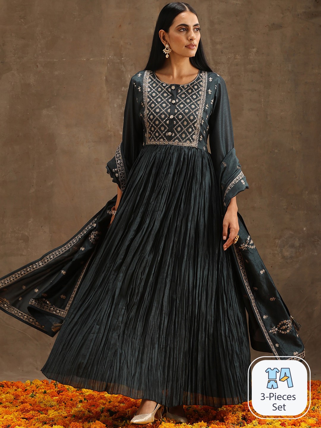 

Libas Floral Yoke Design Empire Sequinned Kurta with Trousers & Dupatta, Grey