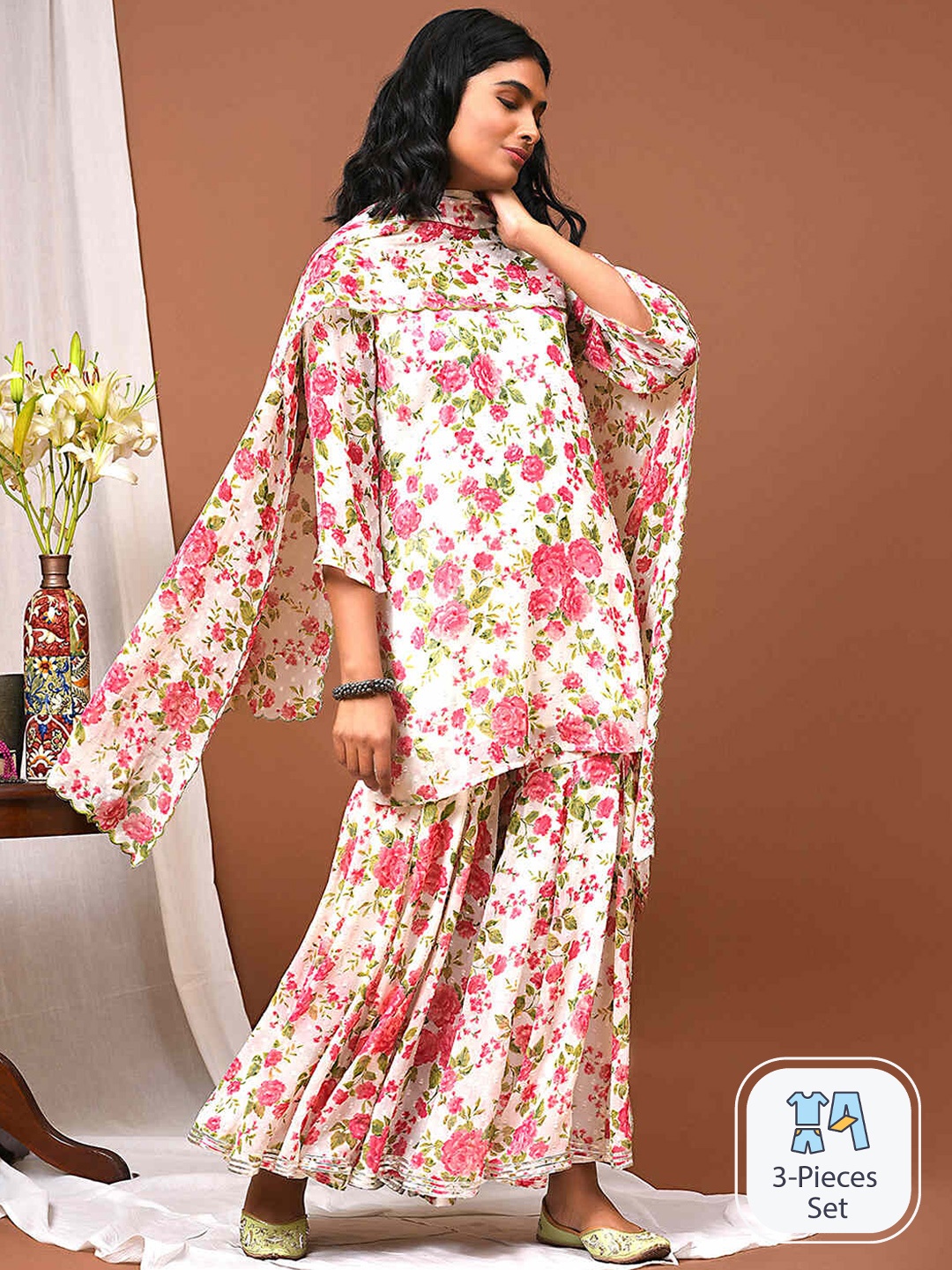 

NUHH Floral Printed Regular Kurta with Palazzos & Dupatta, Off white