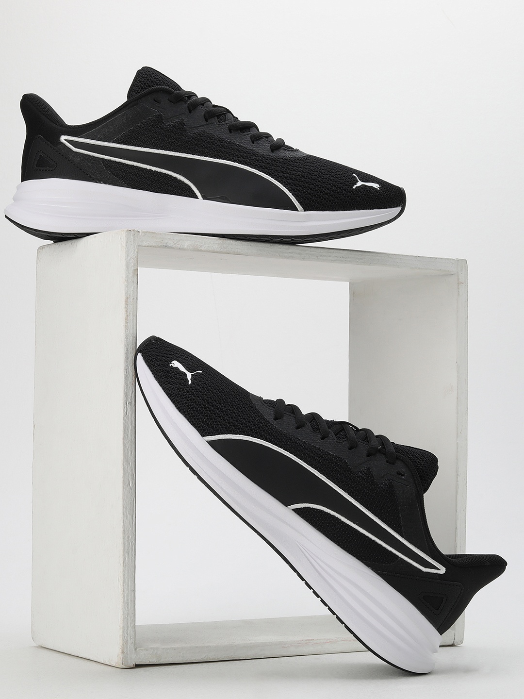 

Puma Unisex Transport Modern Running Shoes, Black