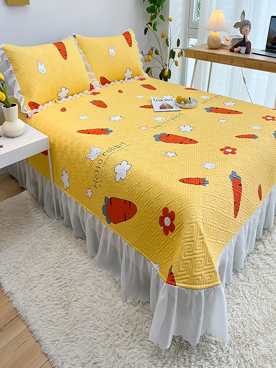 

JC Collection Yellow & Red Printed XL Queen Bed Cover With Pillow Covers