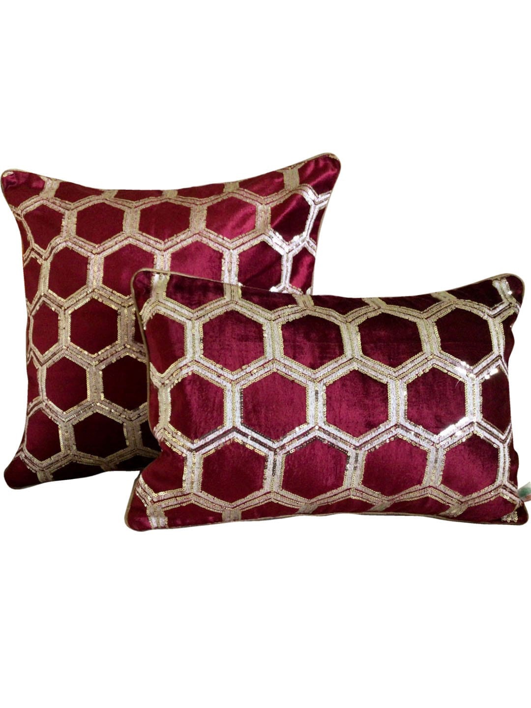 

TARA- Sparkling Homes Maroon & Gold-Toned Geometric Velvet Rectangle Cushion Cover