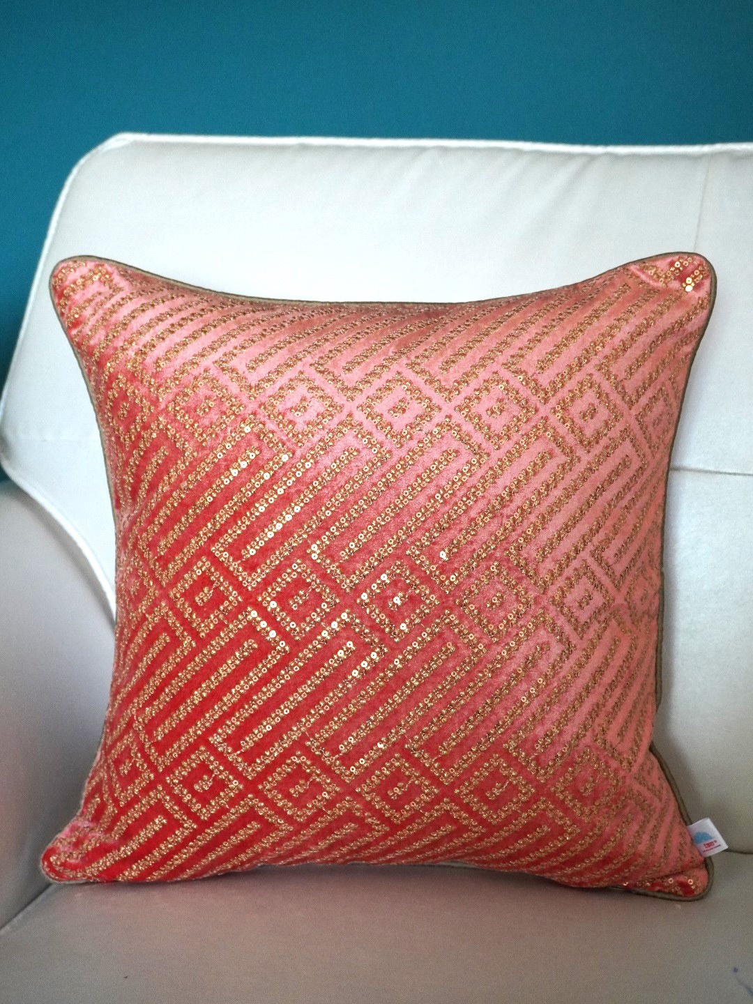 

TARA- Sparkling Homes Pink & Gold-Toned Geometric Velvet Square Cushion Cover
