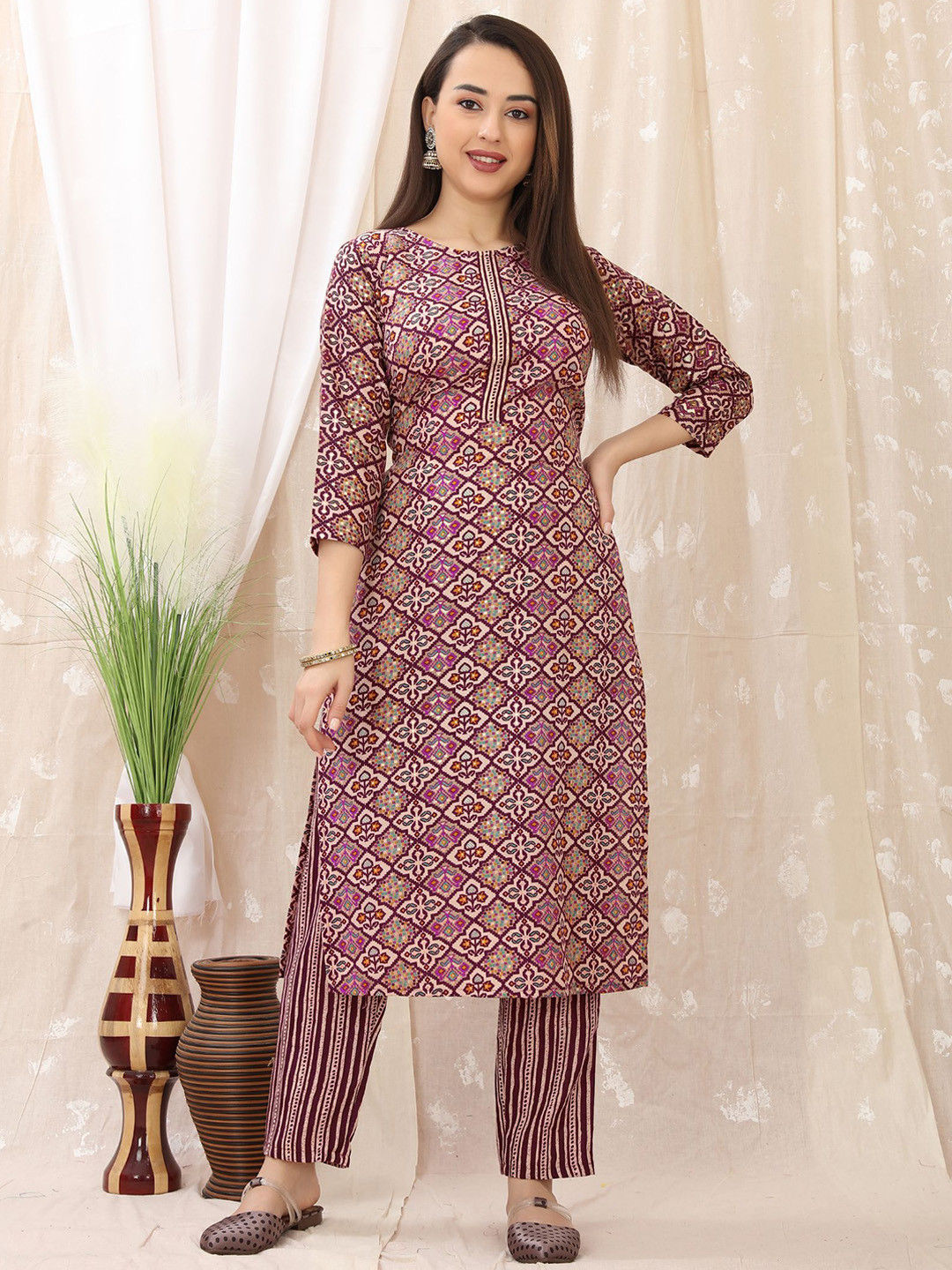 

PREMROOP- THE STYLE YOU LOVE Ethnic Motifs Printed Straight Kurta With Trousers, Red