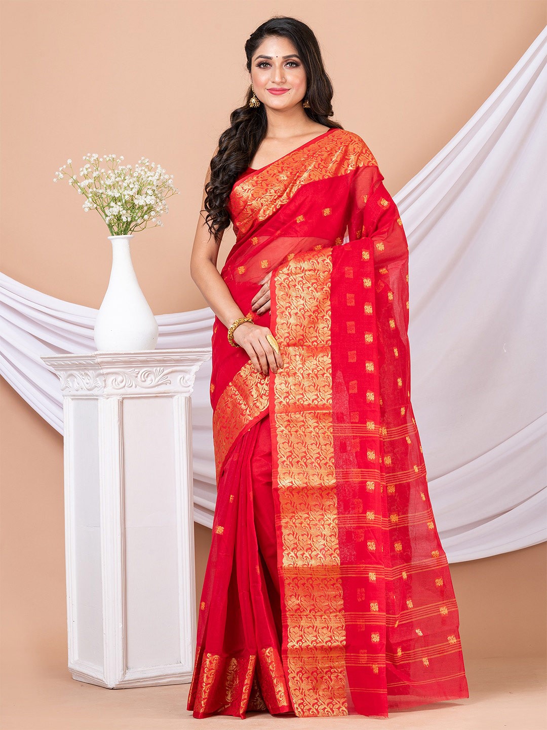 

HOUSE OF ARLI Ethnic Motifs Woven Design Zari Pure Cotton Taant Saree, Red