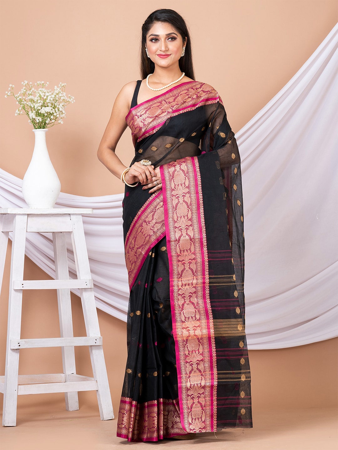 

HOUSE OF ARLI Ethnic Motifs Woven Design Zari Detail Pure Cotton Taant Saree, Black