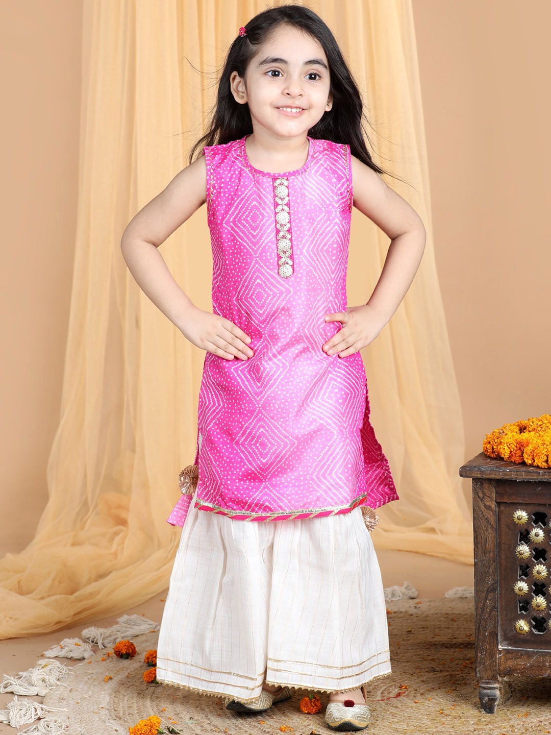 

Here&Now X Kinder KidsBandhani Printed Regular Pure Cotton Kurti with Sharara, Pink