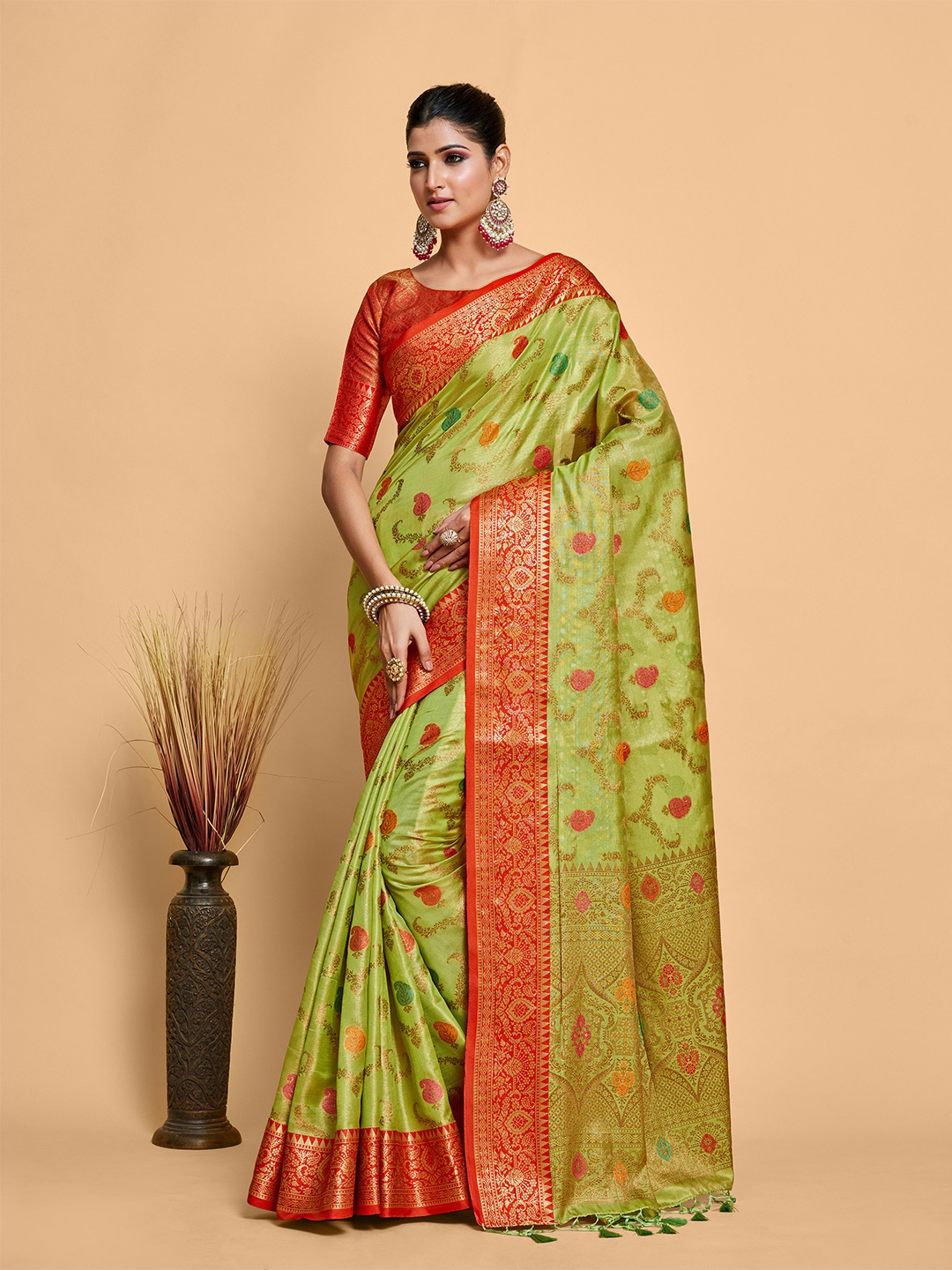 

MIMOSA Woven Design Zari Art Silk Banarasi Saree, Green