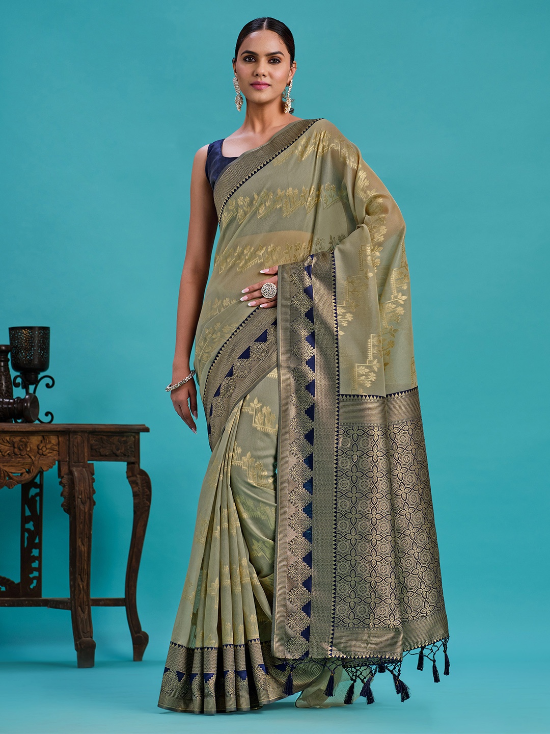

MIMOSA Floral Woven Design Zari Kanjeevaram Saree, Grey