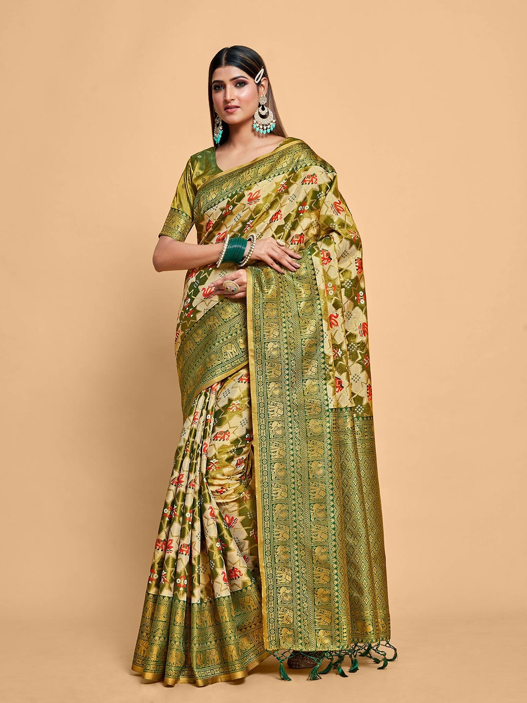 

MIMOSA Ethnic Motifs Woven Design Zari Art Silk Kanjeevaram Saree, Green