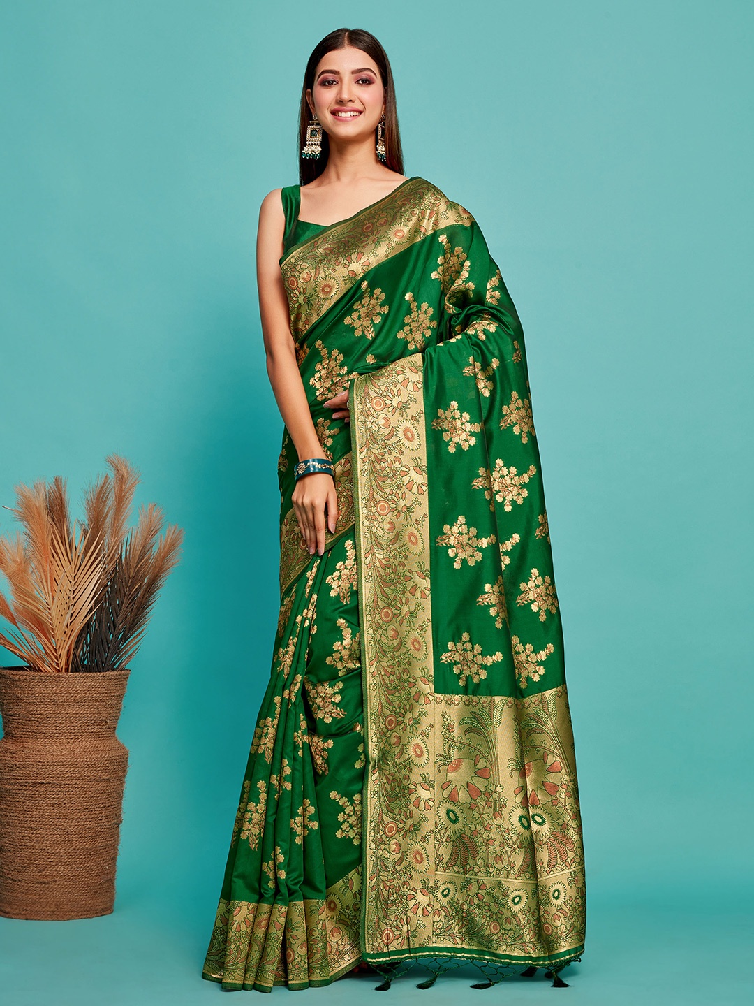 

MIMOSA Floral Woven Design Zari Art Silk Kanjeevaram Saree, Green