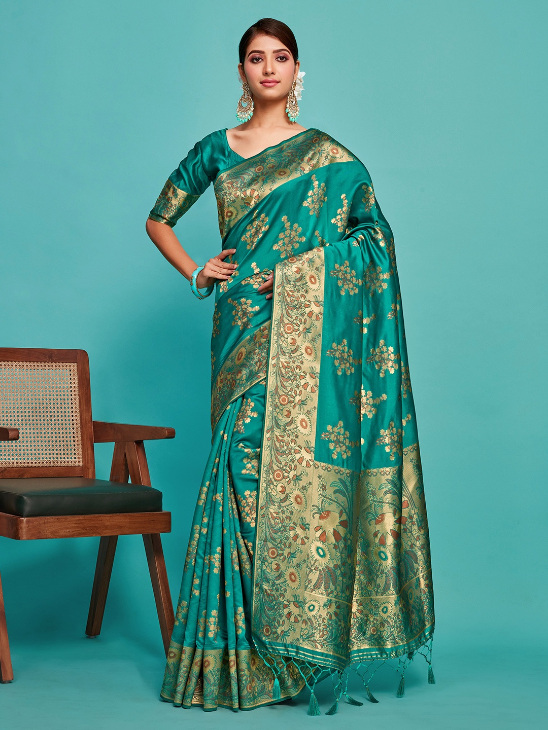 

MIMOSA Woven Design Zari Art Silk Kanjeevaram Saree, Green